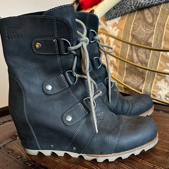 Sorel Black Lace Up Wedge Boots - Picture 7 of 7